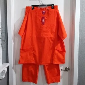 M & M Scrubs Set Unisex Solid Orange V Neck & Pants Size XL